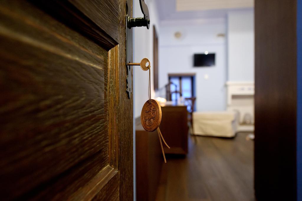 Orologopoulos Mansion Luxury Hotel كاستوريا الغرفة الصورة