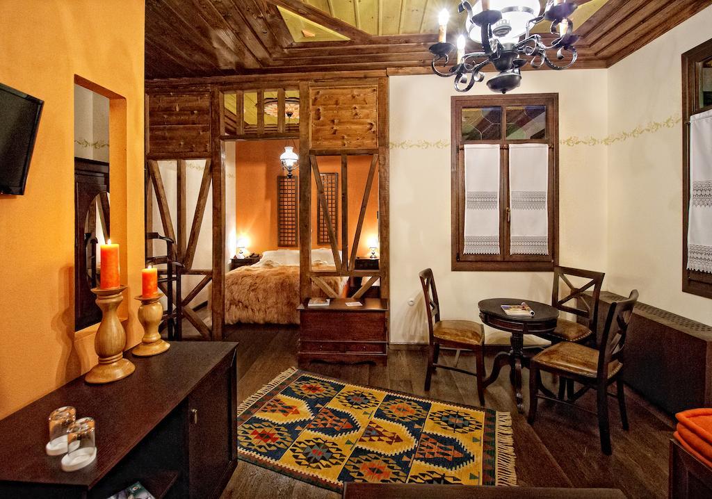 Orologopoulos Mansion Luxury Hotel كاستوريا الغرفة الصورة