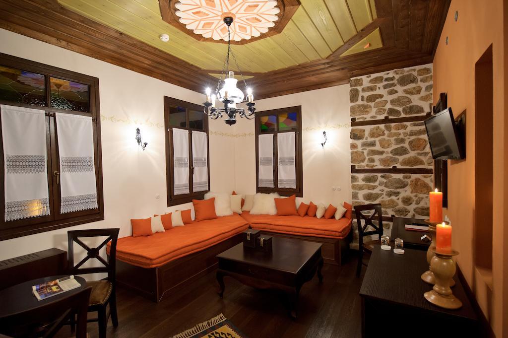 Orologopoulos Mansion Luxury Hotel كاستوريا الغرفة الصورة