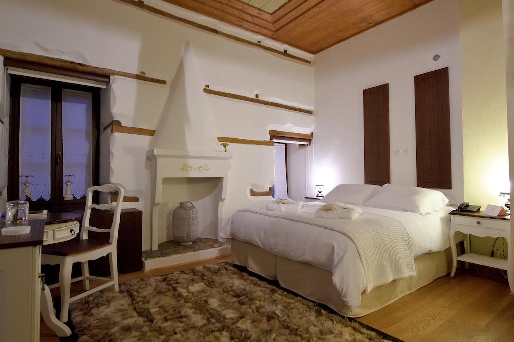 Orologopoulos Mansion Luxury Hotel كاستوريا الغرفة الصورة
